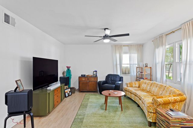 710 34TH AVENUE S, St Petersburg, FL 33705