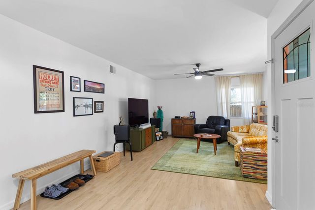 710 34TH AVENUE S, St Petersburg, FL 33705