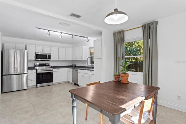 710 34TH AVENUE S, St Petersburg, FL 33705