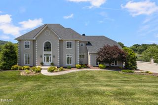258 Cross Anchor Place, Piney Flats, TN 37686