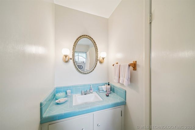 5342 S Owasso Avenue, Tulsa, OK 74105