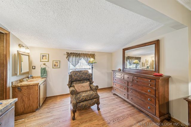 5342 S Owasso Avenue, Tulsa, OK 74105