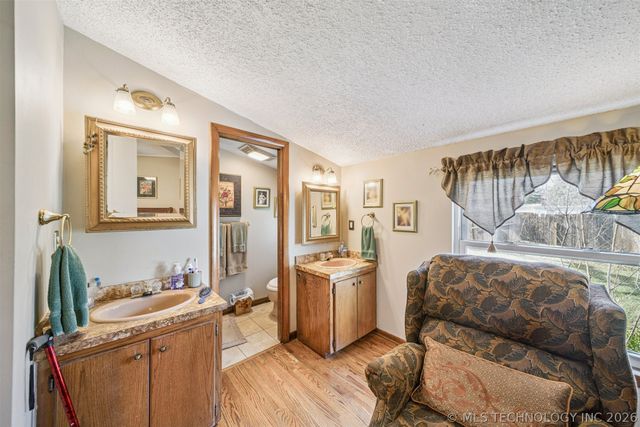 5342 S Owasso Avenue, Tulsa, OK 74105