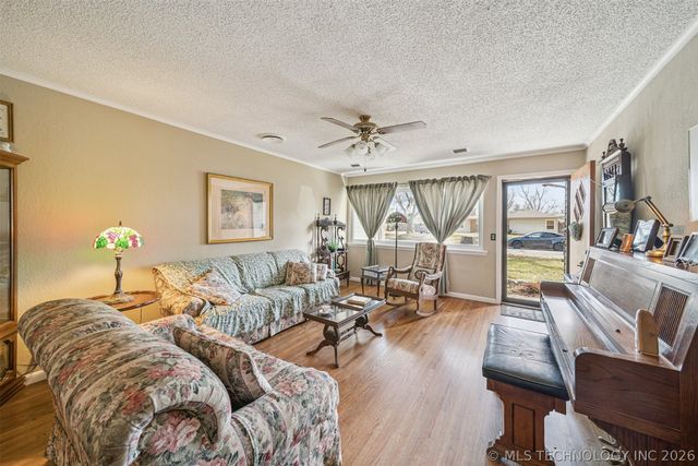 5342 S Owasso Avenue, Tulsa, OK 74105