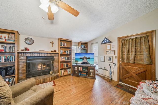 5342 S Owasso Avenue, Tulsa, OK 74105