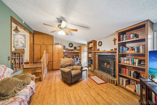 5342 S Owasso Avenue, Tulsa, OK 74105