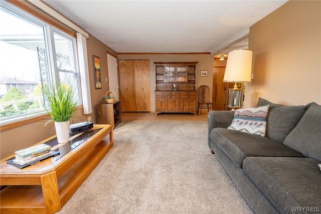 170 Castlewood Drive, Cheektowaga, NY 14227