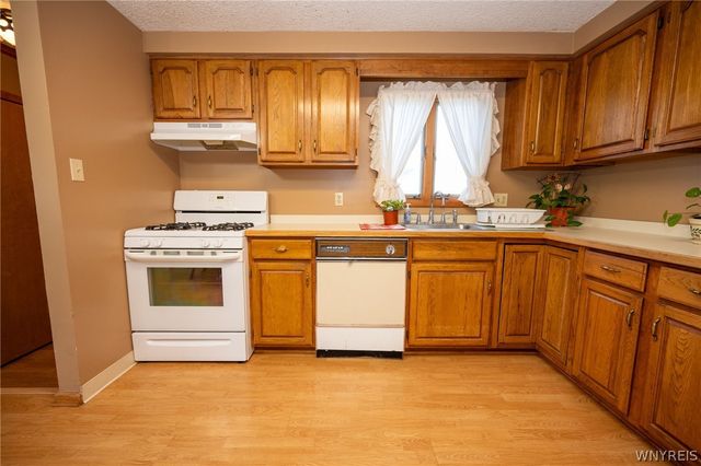 170 Castlewood Drive, Cheektowaga, NY 14227