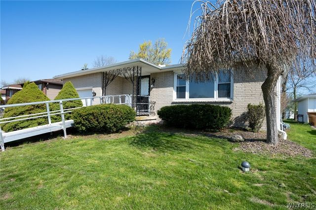 170 Castlewood Drive, Cheektowaga, NY 14227