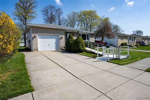 170 Castlewood Drive, Cheektowaga, NY 14227