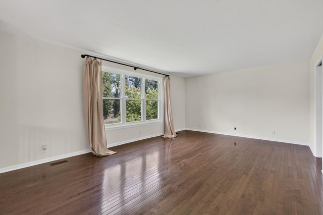 713 Hillbrook Dr, Mount Juliet, TN 37122