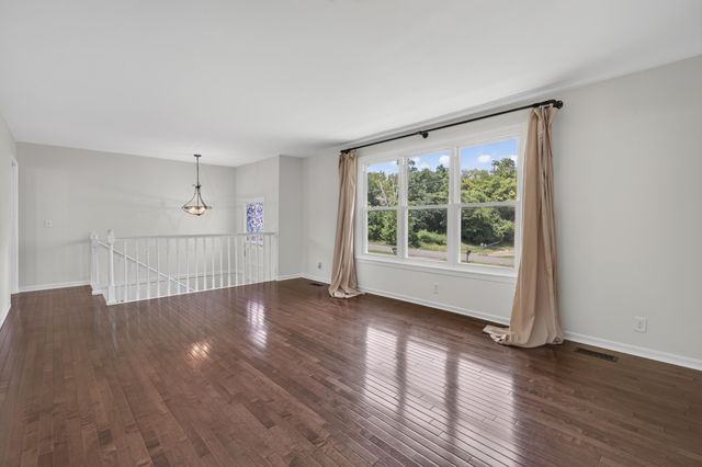 713 Hillbrook Dr, Mount Juliet, TN 37122
