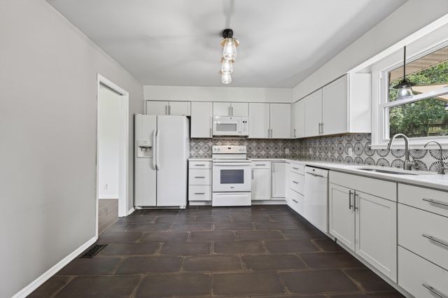 713 Hillbrook Dr, Mount Juliet, TN 37122