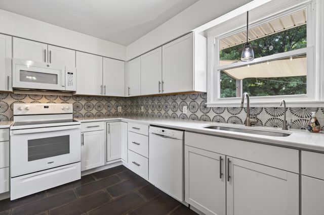 713 Hillbrook Dr, Mount Juliet, TN 37122