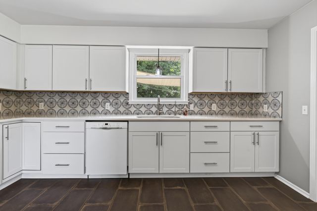 713 Hillbrook Dr, Mount Juliet, TN 37122