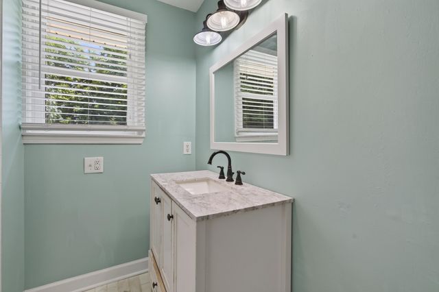713 Hillbrook Dr, Mount Juliet, TN 37122