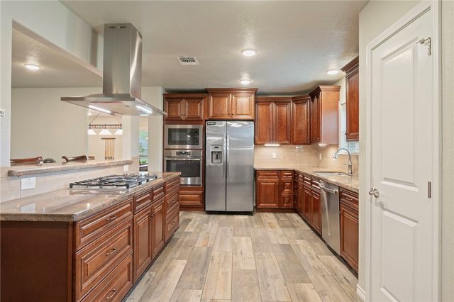 1208 Broadmoor Drive, Bryan, TX 77802