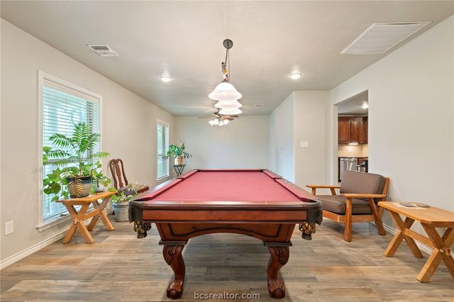 1208 Broadmoor Drive, Bryan, TX 77802