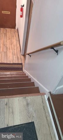 228 LONG LN, Upper Darby, PA 19082