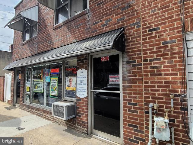 228 LONG LN, Upper Darby, PA 19082