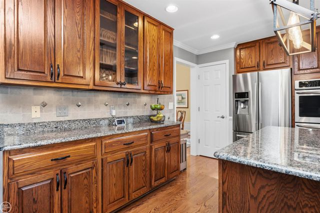 48034 Amanda Drive, Macomb, MI 48044