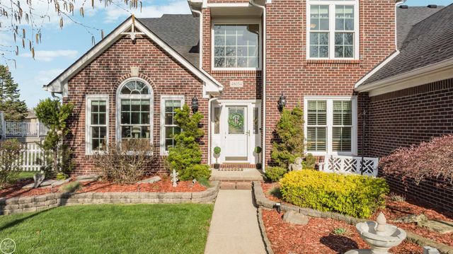 48034 Amanda Drive, Macomb, MI 48044