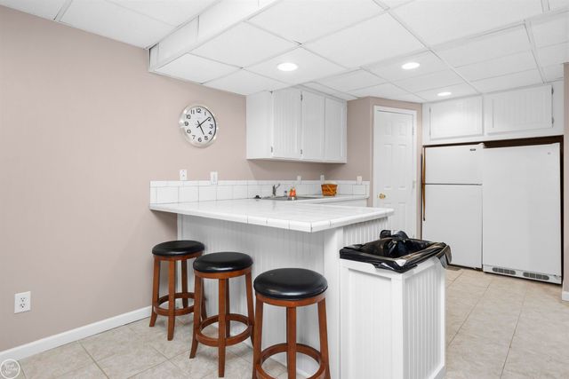 48034 Amanda Drive, Macomb, MI 48044