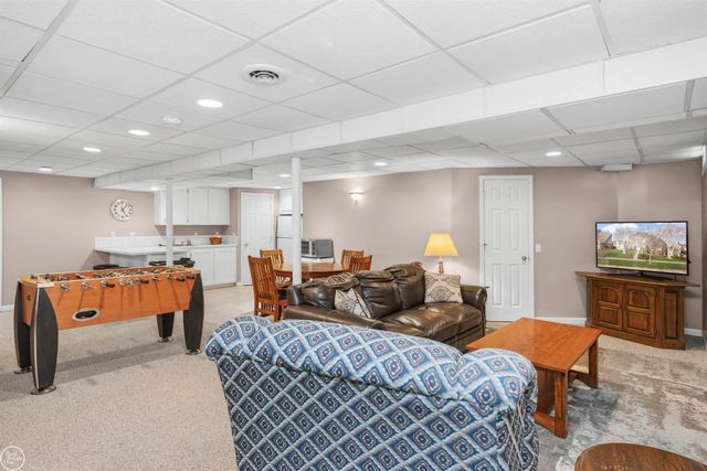 48034 Amanda Drive, Macomb, MI 48044