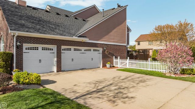 48034 Amanda Drive, Macomb, MI 48044