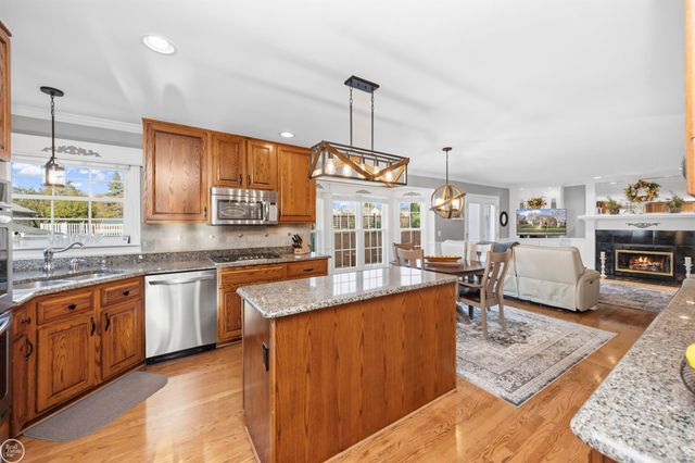 48034 Amanda Drive, Macomb, MI 48044