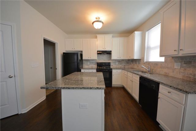 162 Daisy Circle, Mcdonough, GA 30252