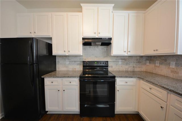 162 Daisy Circle, Mcdonough, GA 30252