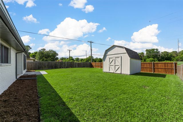 2413 Whippoorwill Drive, Mesquite, TX 75149
