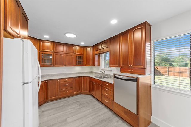 2413 Whippoorwill Drive, Mesquite, TX 75149