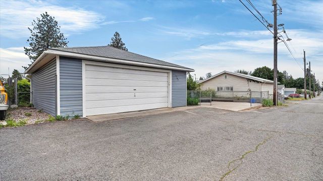 5707 N Ash St, Spokane, WA 99205