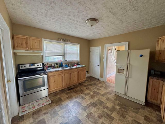 805 SUDBURY ST, Staunton, VA 24401