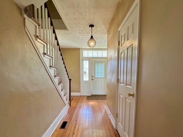 805 SUDBURY ST, Staunton, VA 24401