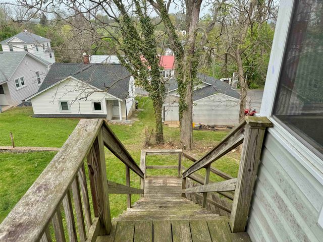 805 SUDBURY ST, Staunton, VA 24401