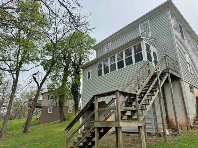 805 SUDBURY ST, Staunton, VA 24401