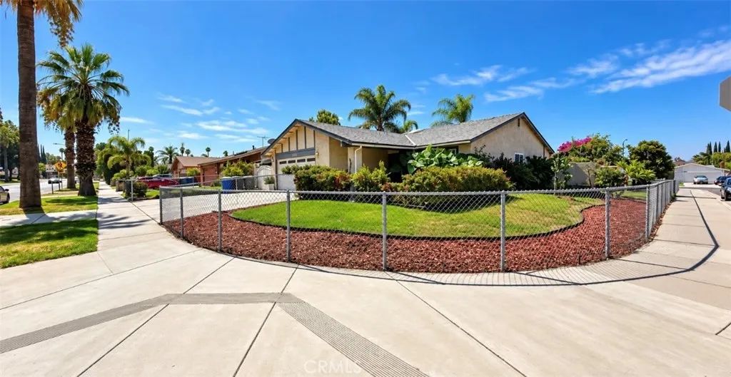 3044 Monroe, Riverside, CA 92504