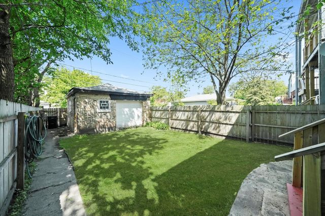 7144 S Champlain Avenue, Chicago, IL 60619