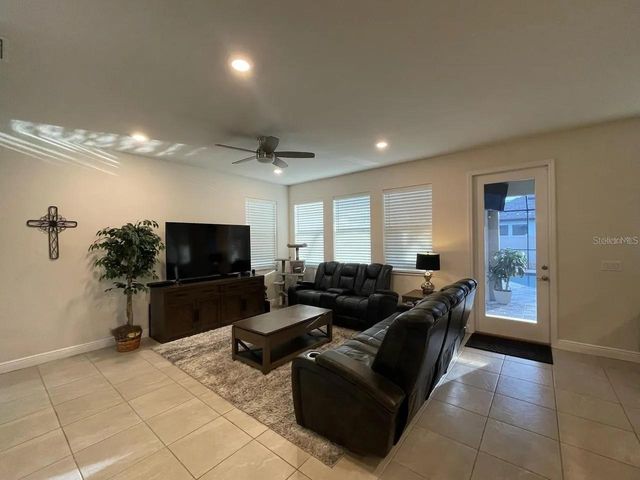 1438 N RIVER CIRCLE, Tarpon Springs, FL 34689
