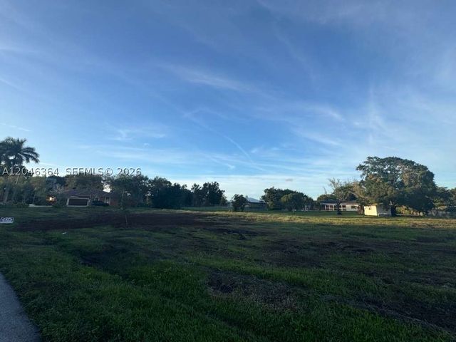 12101 NW 27th Ct, Plantation, FL 33323