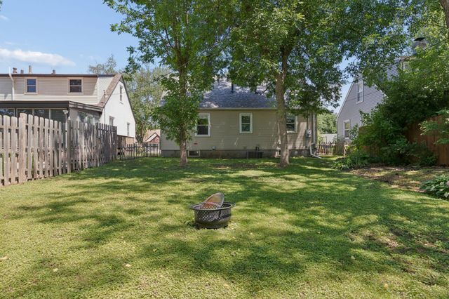 402 Jefferson Avenue S, Edina, MN 55343