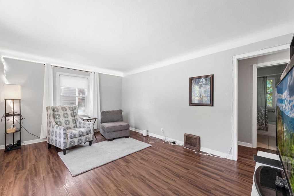 402 Jefferson Avenue S, Edina, MN 55343 — photo 2