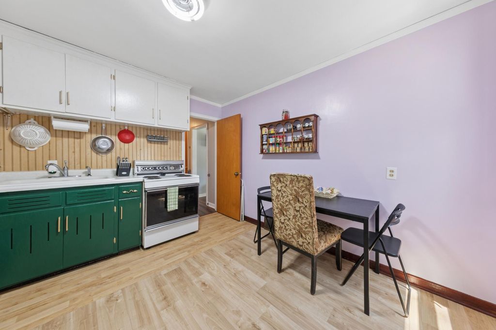 402 Jefferson Avenue S, Edina, MN 55343 — photo 5