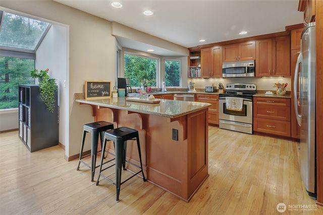 32611 8th Avenue SW, Federal Way, WA 98023