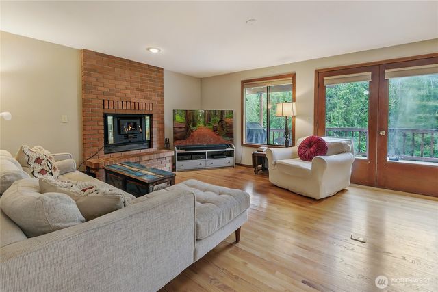 32611 8th Avenue SW, Federal Way, WA 98023
