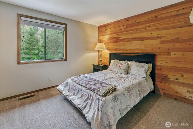 32611 8th Avenue SW, Federal Way, WA 98023