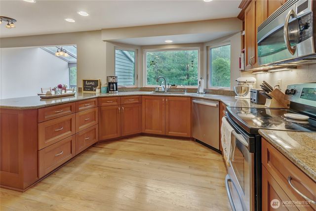 32611 8th Avenue SW, Federal Way, WA 98023